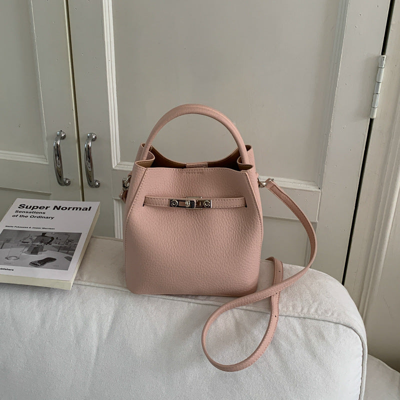 Large Capacity Quality Stylish Good Texture Commuter Women's Shoulder Bag