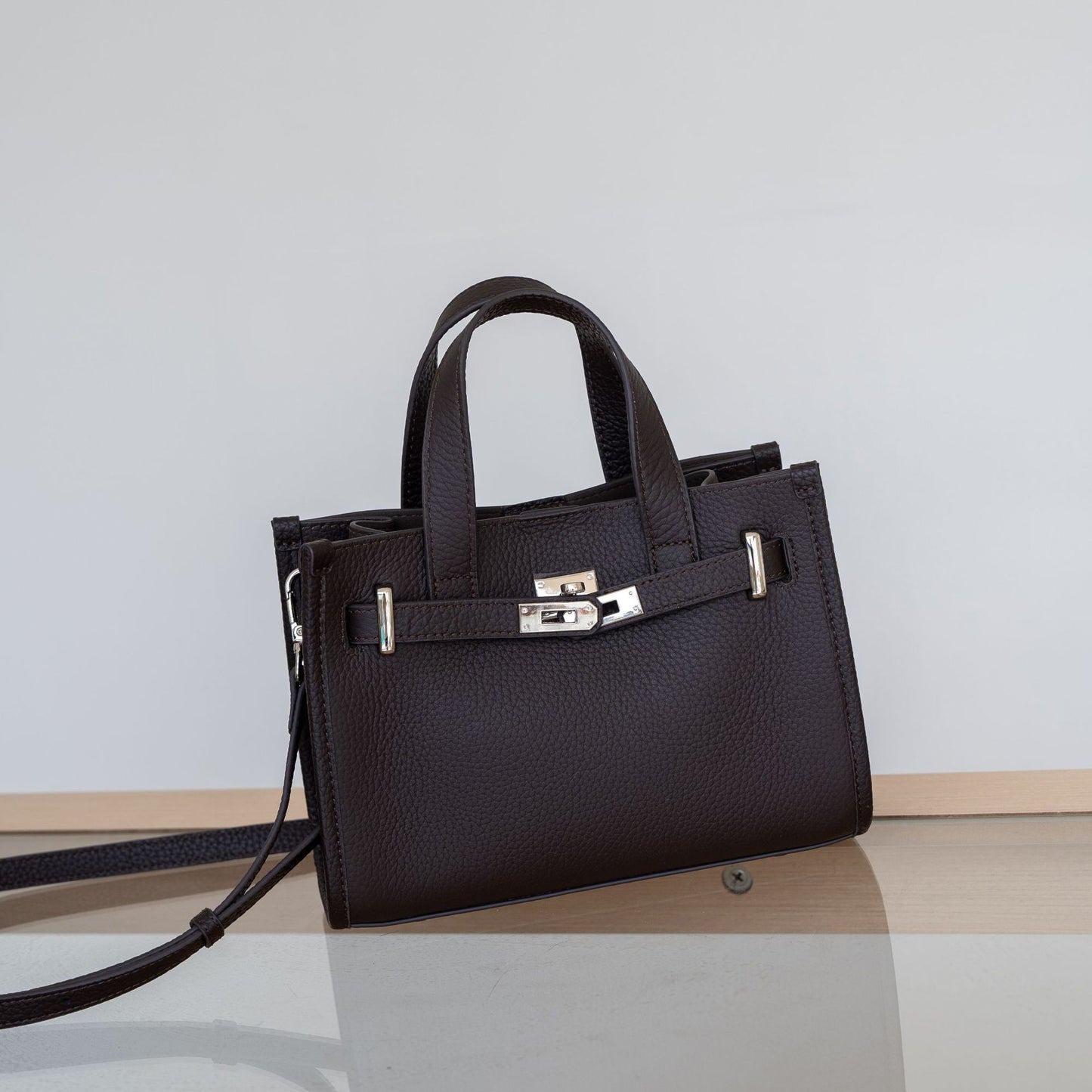 Women's Advanced Texture First Layer Cowhide Lychee Bags