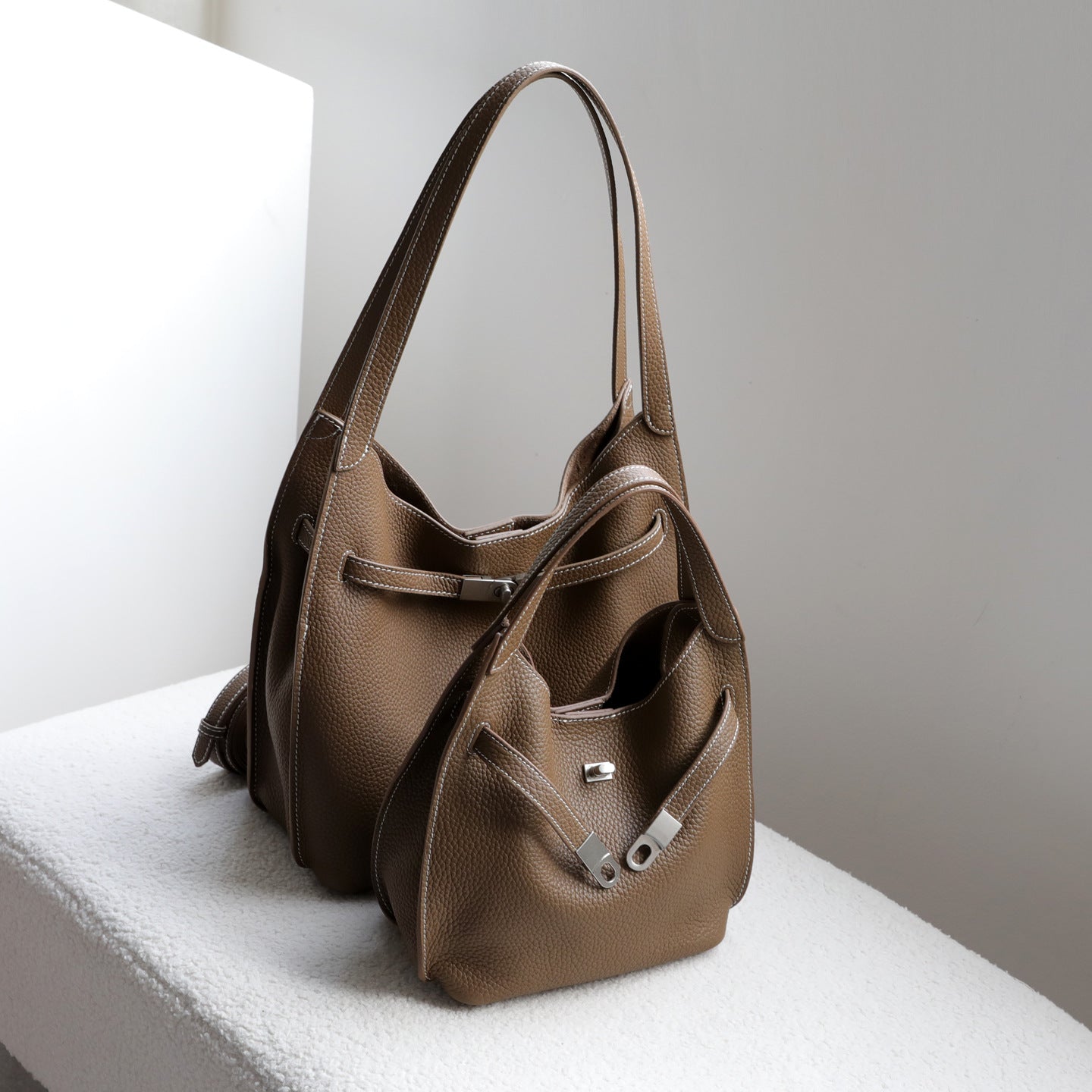 Layer Cowhide Large Capacity Totes High-grade Style Underarm Women's Shoulder Bag