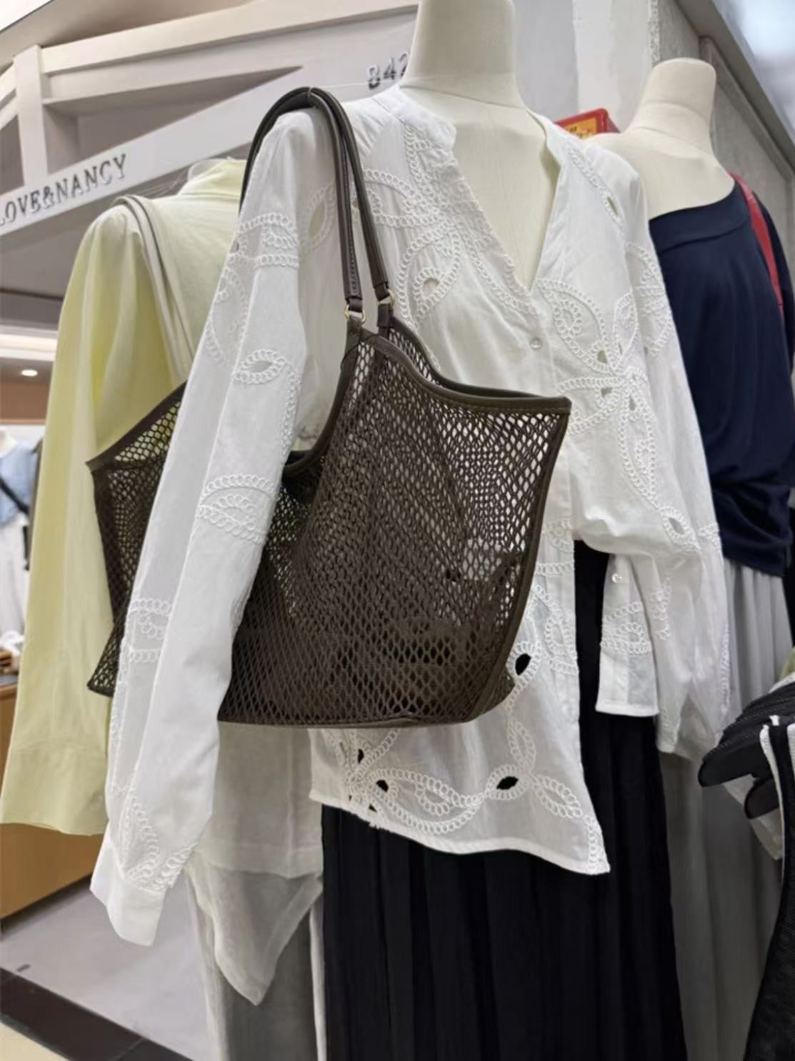 Women's Large Capacity Beach Hollow Mesh Vacation Women's Shoulder Bag