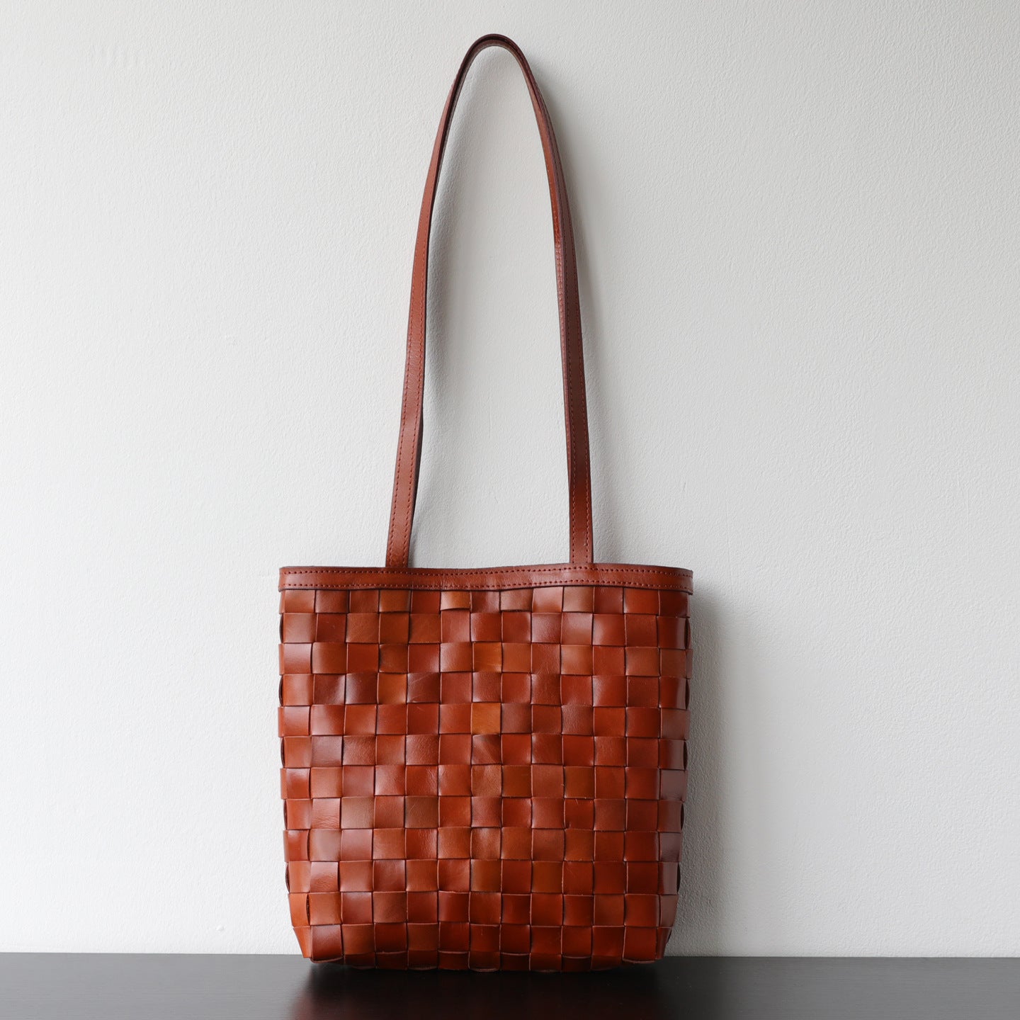 Handmade Retro First Layer Oil Wax Cowhide Woven Women's Shoulder Bag