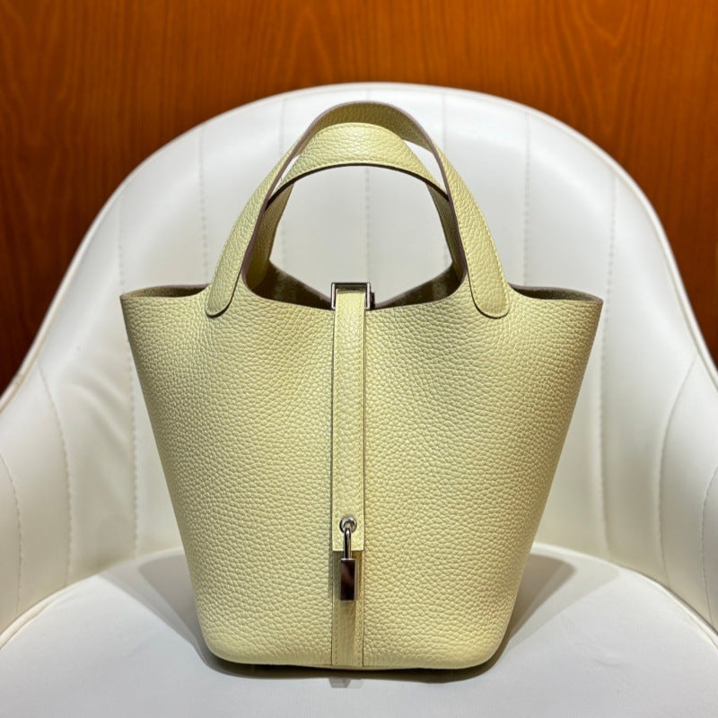Women's Handmade Wax Line First Layer Cowhide Steel Hardware Vegetable Women's Handbag