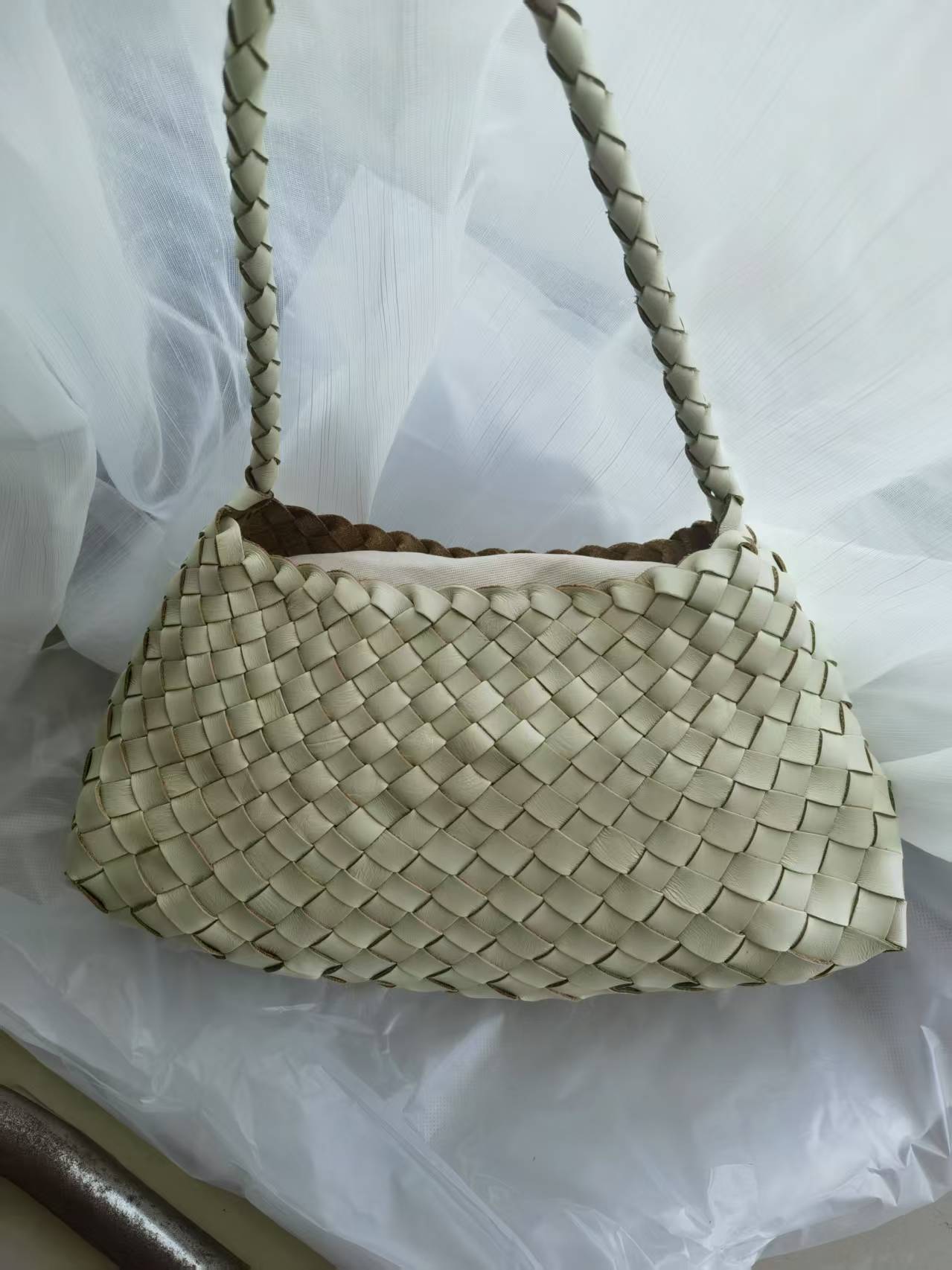 Charming Women's Cowhide Woven Vintage Baguette Handbags