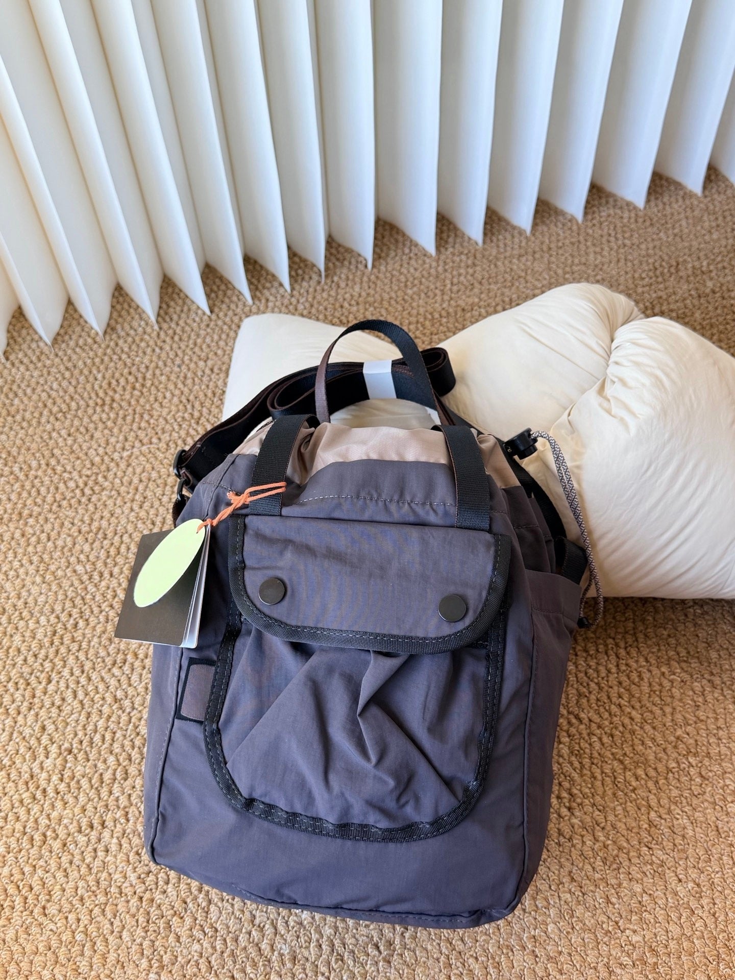 Women's Waterproof Nylon Large Capacity Drawstring Niche Bucket Bag