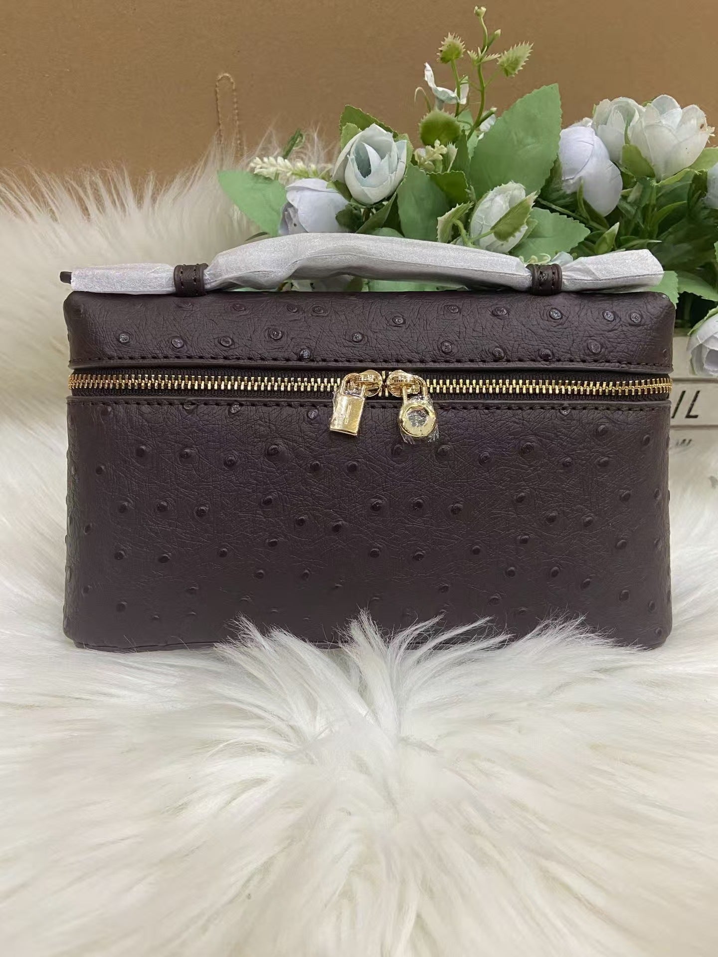 Outside Leather Ostrich Grain Cowhide Lunch Women's Handbag