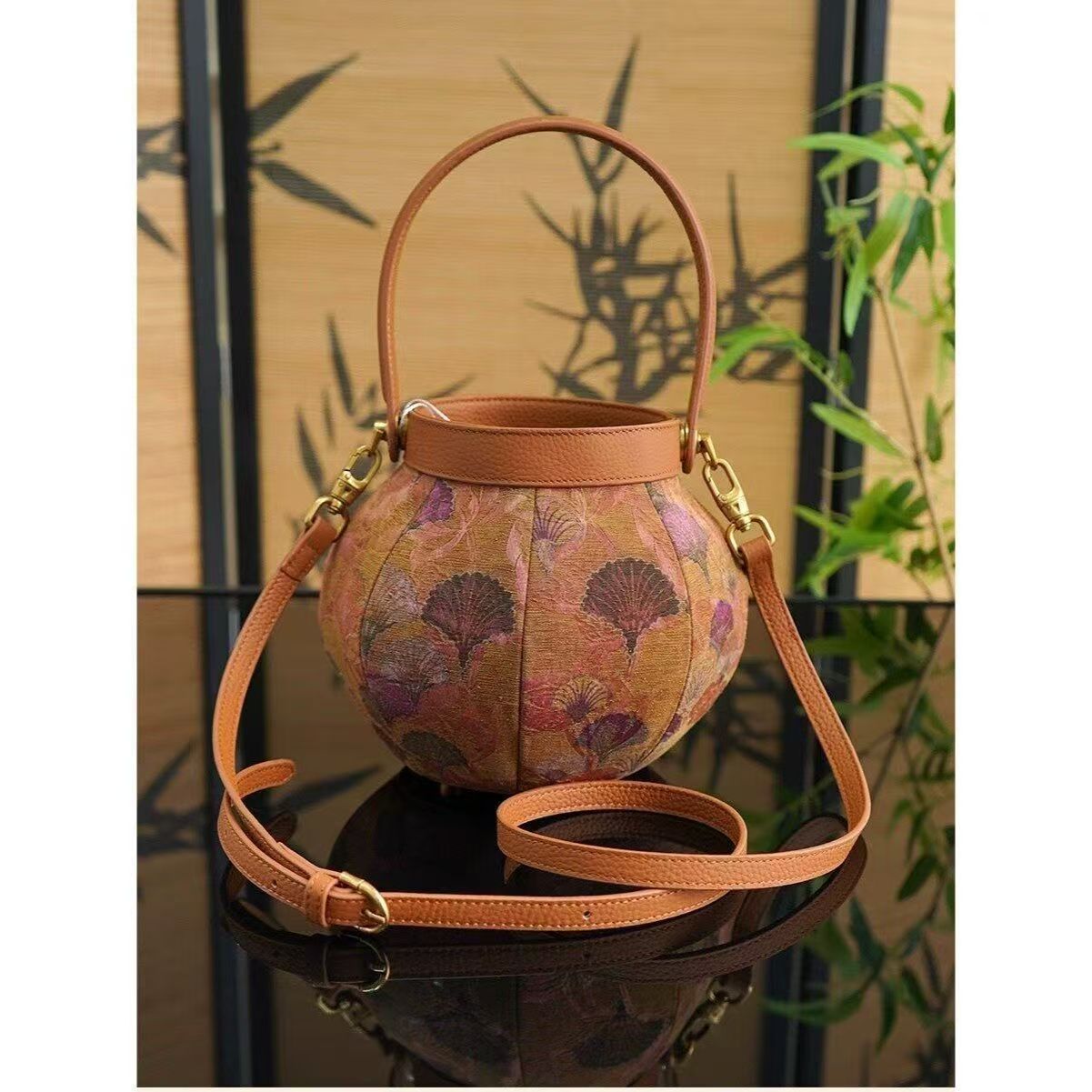 Women's Lantern National Red Early Spring Portable Women's Handbag