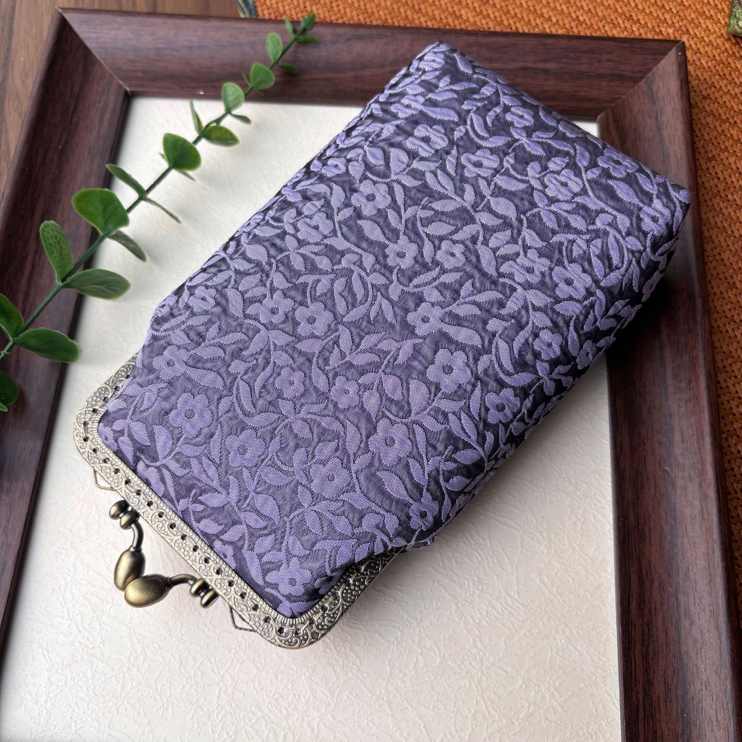 Finished Ancient Style Female Vertical Retro Tassel Frame Mobile Phone Bag