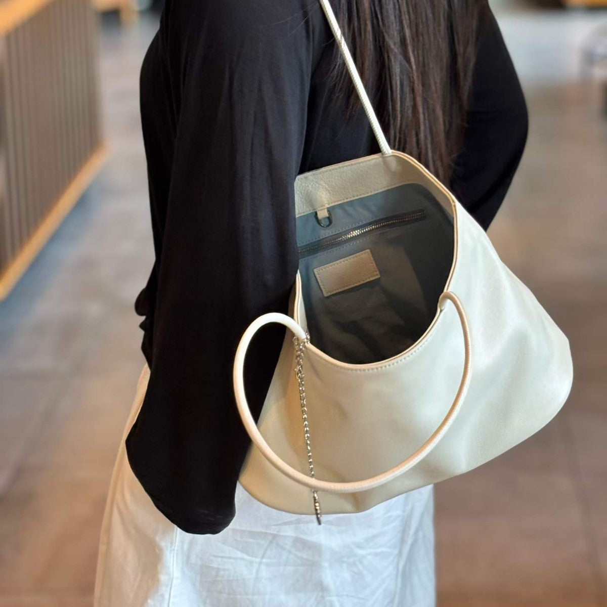 Soo Lin Leather Underarm Portable Large Capacity Women's Shoulder Bag
