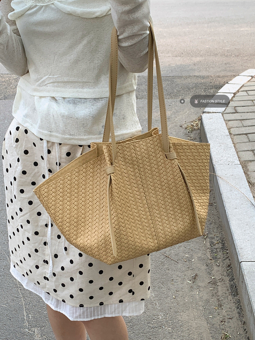 Women's Large Capacity Woven Vegetable Basket Simple Underarm Bag