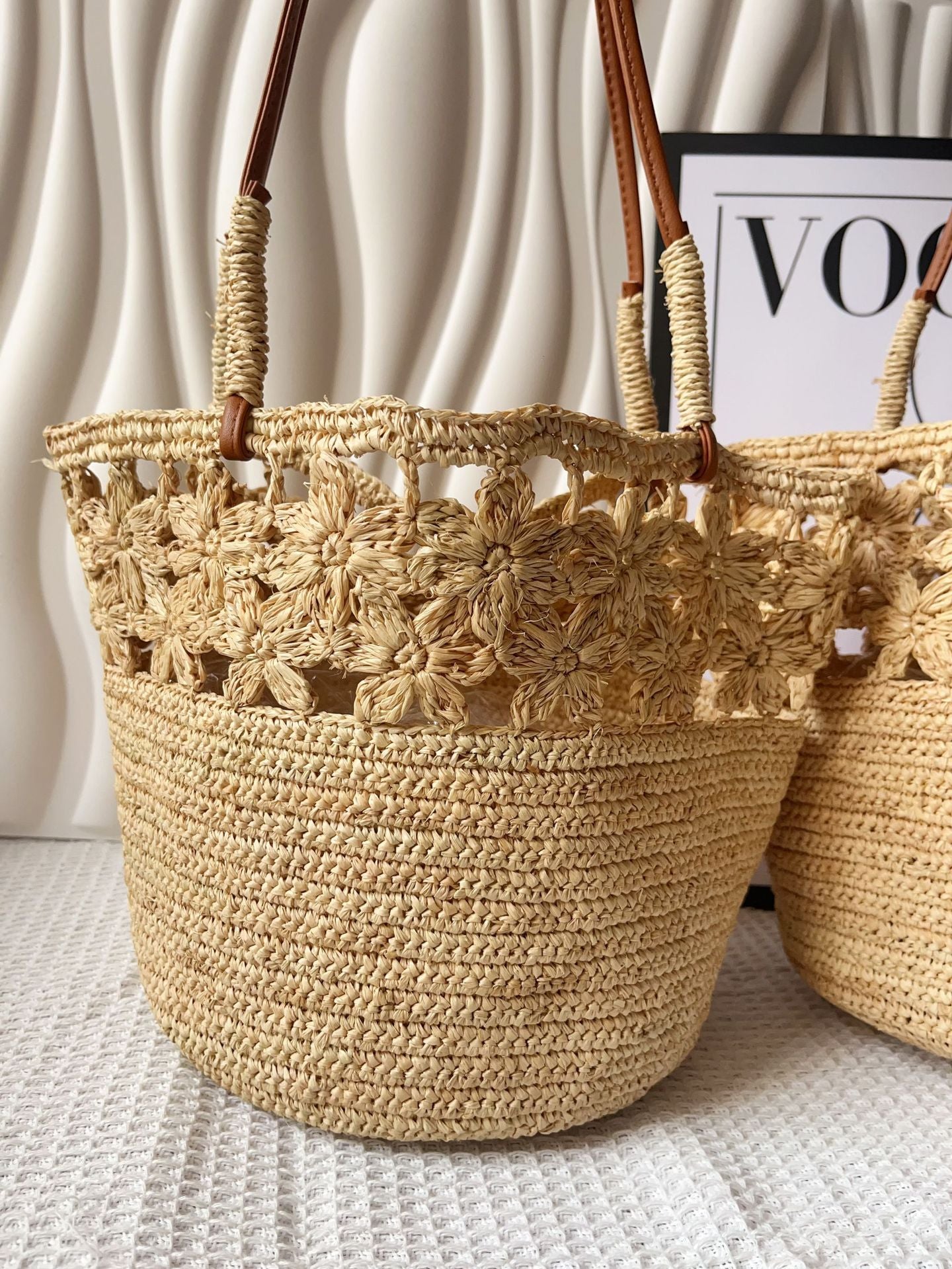 Women's Natural Raffia Hand Crocheting Flowers Straw Shoulder Bags