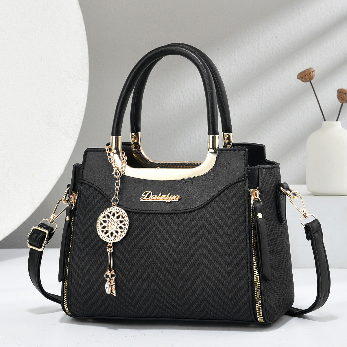 Women's High-grade Trendy Fashion Elegant Simple Textured Bags