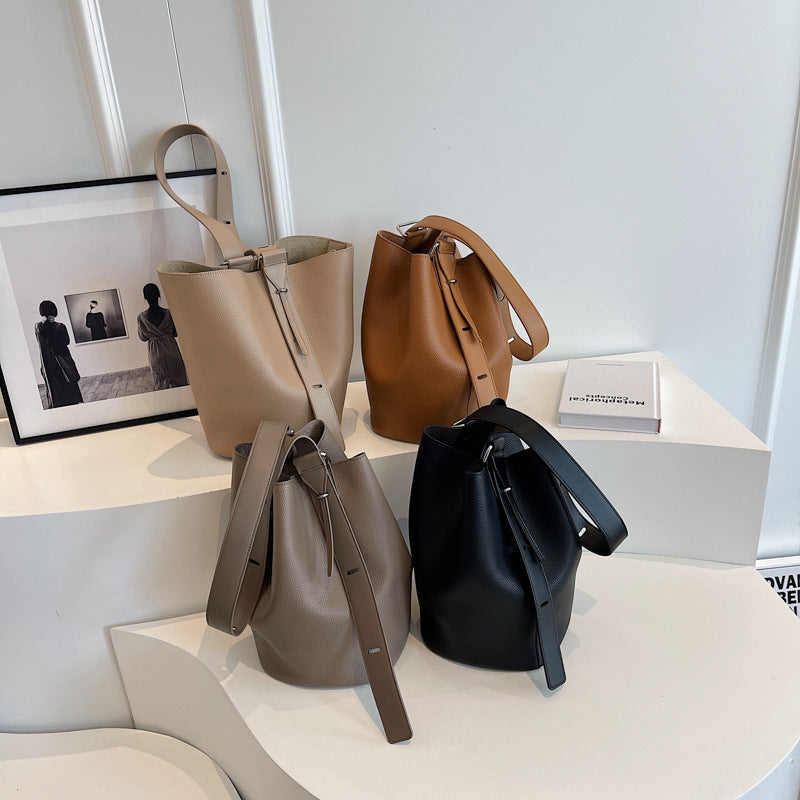 Women's Large Capacity Fashion Minority Design Bucket Bag