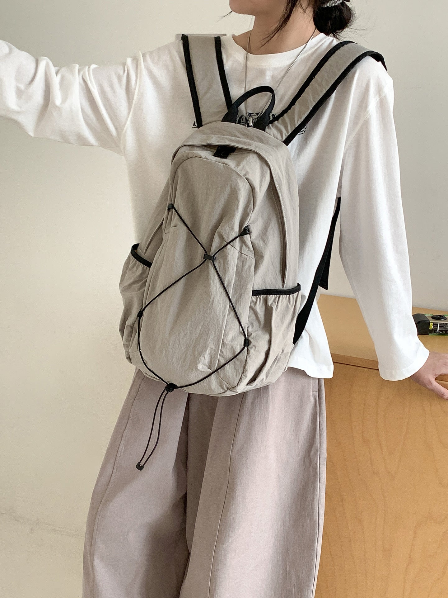 Women's Korean Style Autumn Lightweight Leisure Nylon Large Backpacks