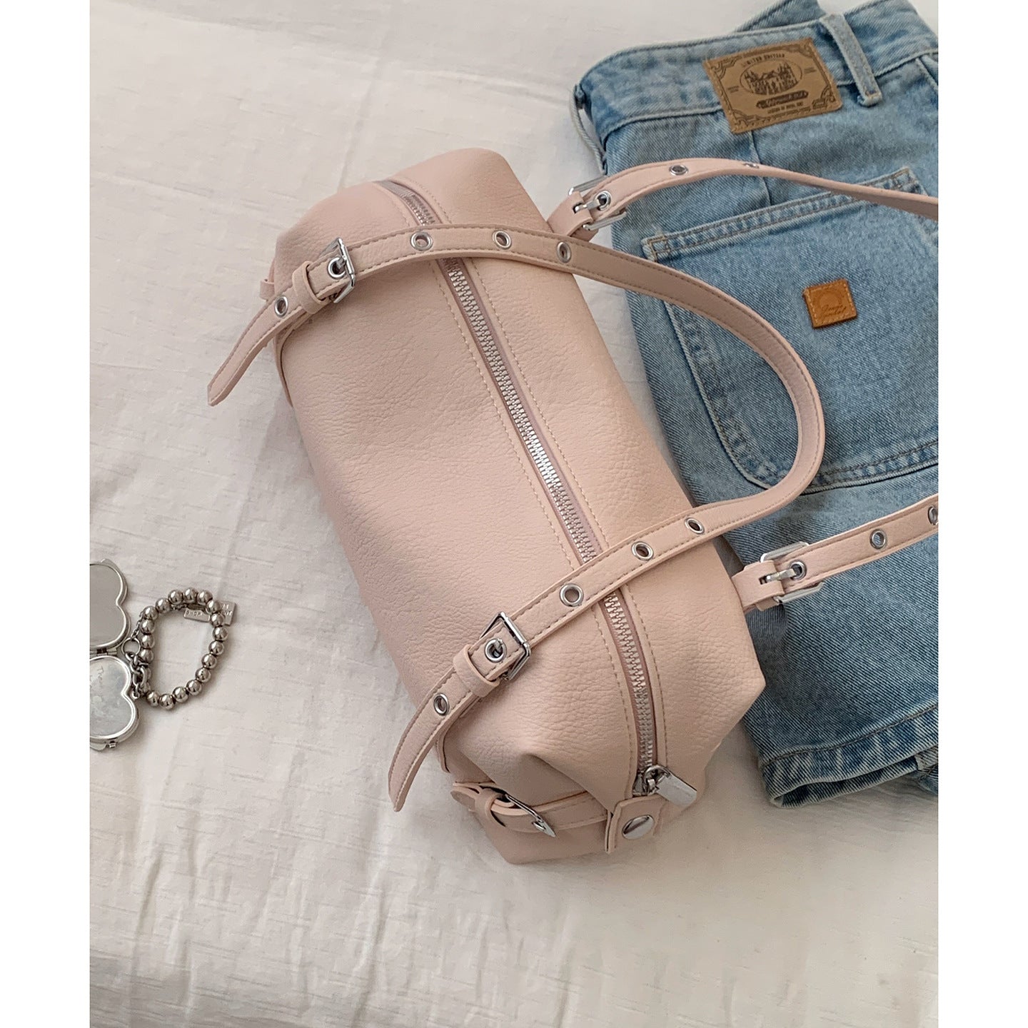 Women's Niche High-grade Simple Bowling Pillow Bags