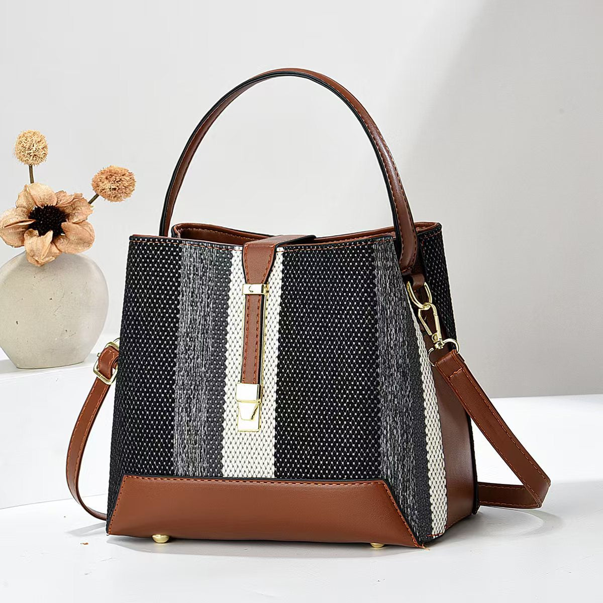 Stitching Woven Good-looking Contrast Color Fashion Handbags