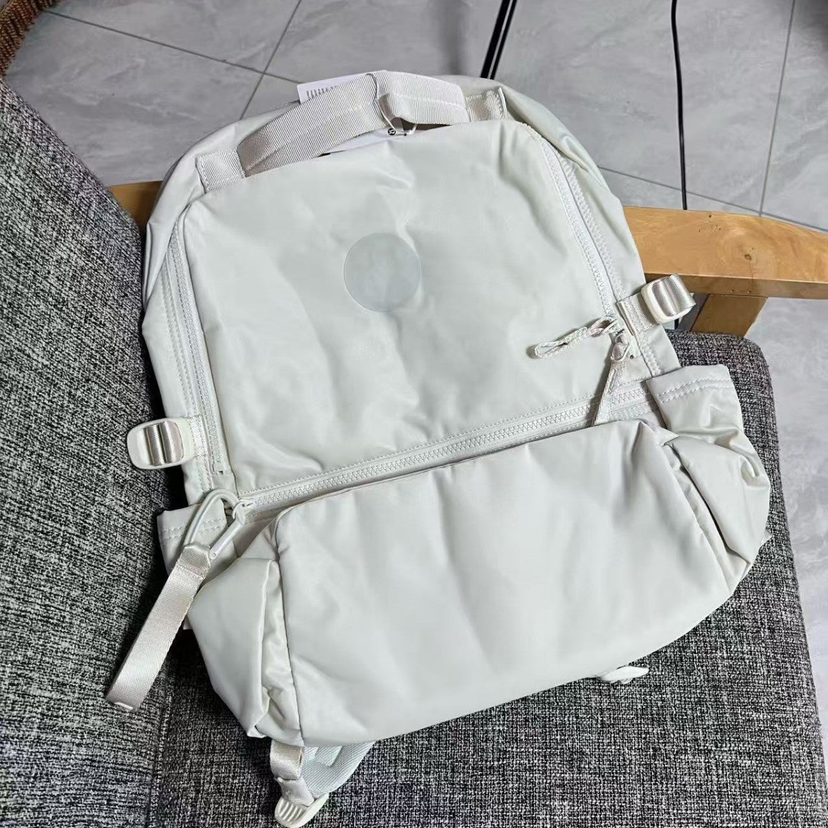 Modified Nylon Waterproof Leisure Commute Large Backpacks