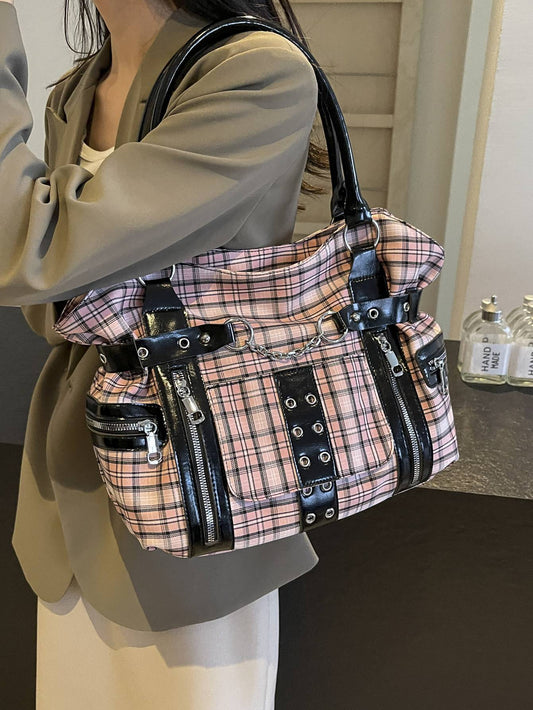 Women's Motorcycle Rivet Large Capacity Portable Class Women's Messenger Bag