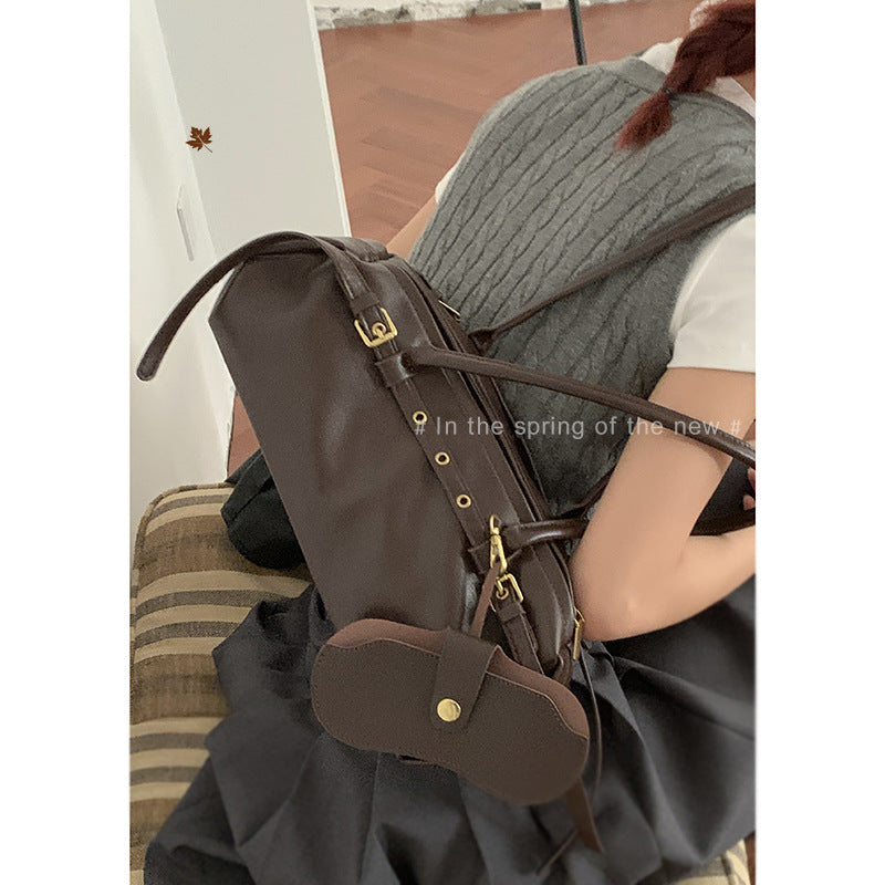 Women's Niche Retro Bowling Simple Large Capacity Underarm Bag