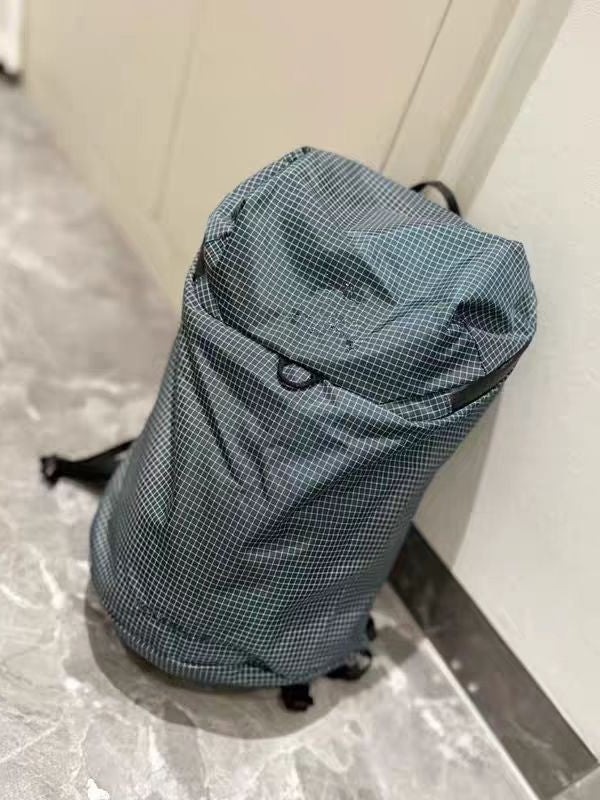Women's & Men's Lightweight Embroidered Plaid Sport Climbing Waterproof Weight Reducing Leisure Backpack