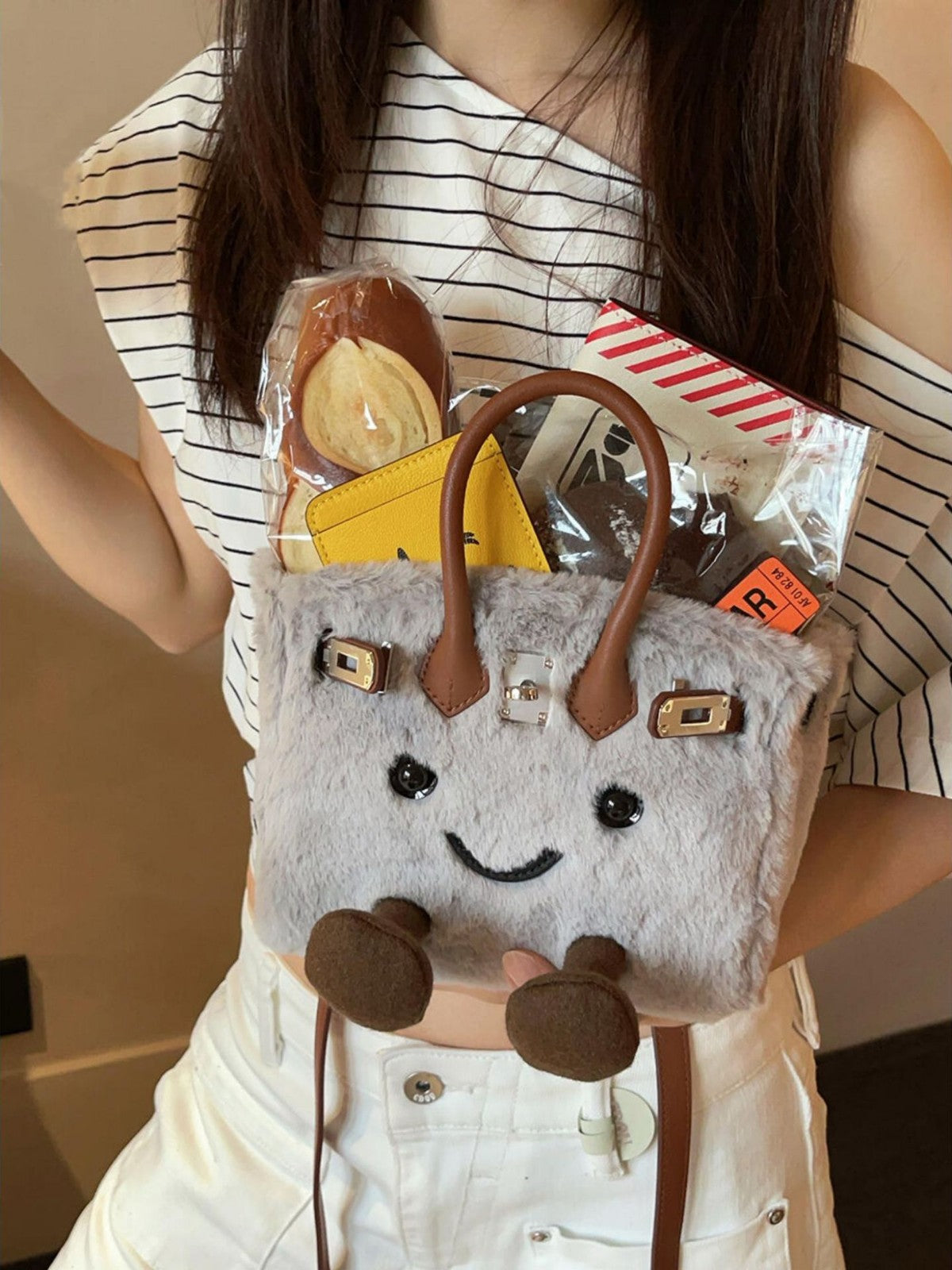 Women's Cute Cartoon Smile Plush Large Capacity Women's Handbag