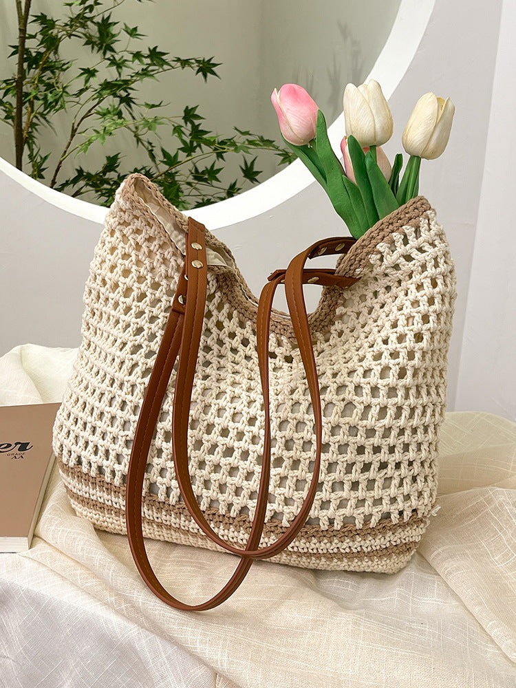Women's Early Spring Artistic Fresh Woven Leisure Commute Seaside Holiday Hollow Women's Shoulder Bag
