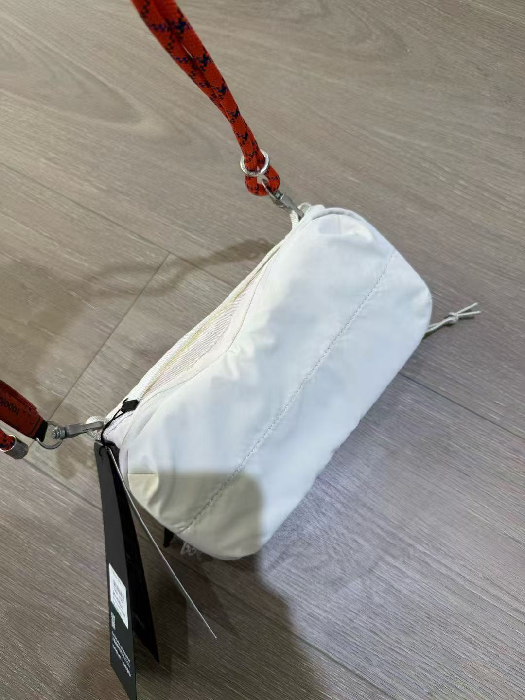 Women's & Men's Water Bottle Kettle Portable Repellent Shoulder Bags