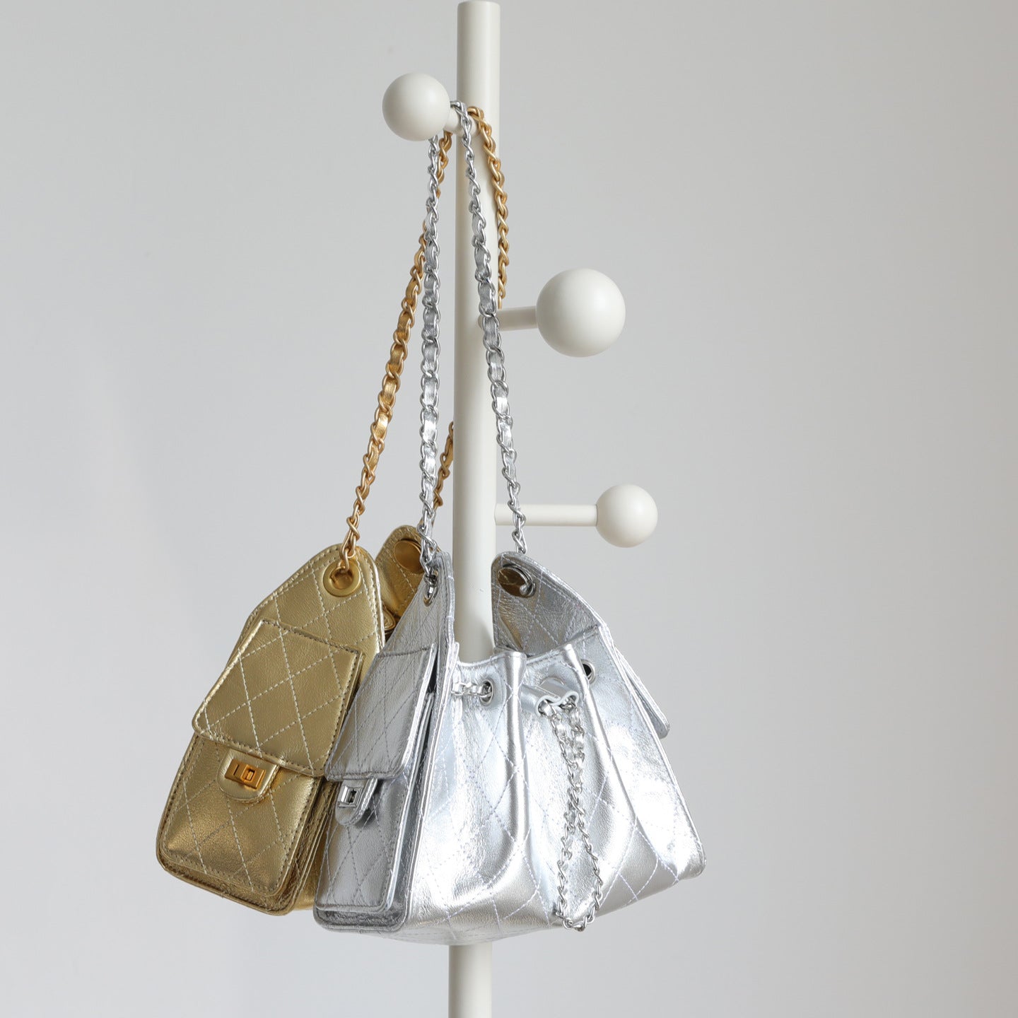 Women's Classic Style Drawstring Diamond Chain Leather Underarm Bag