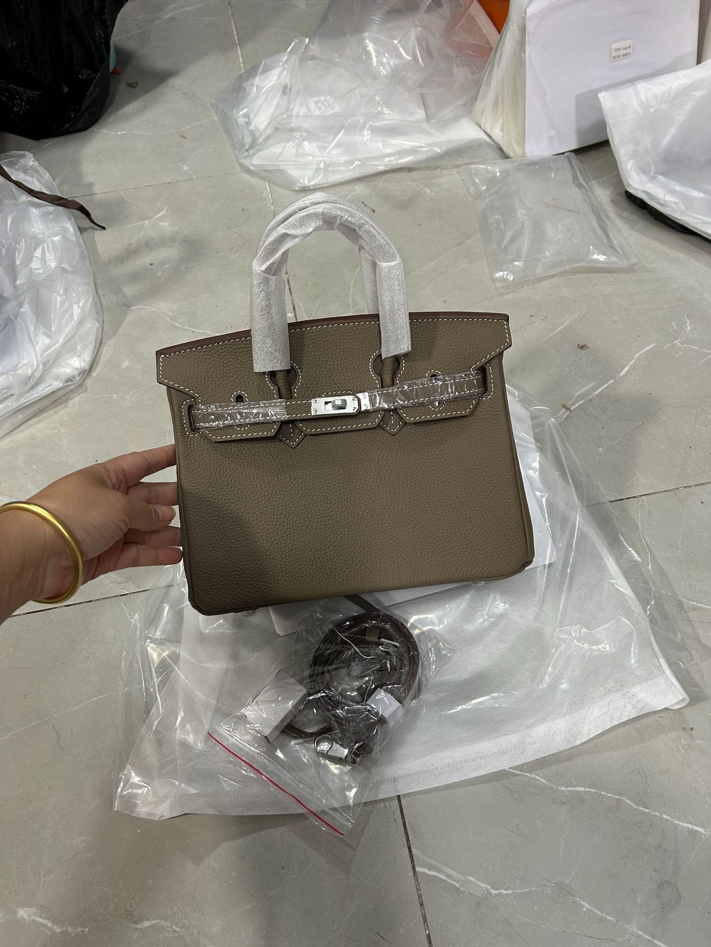 Cowhide Grain Gold Sier Genuine Leather Fashion Large Capacity Portable Women's Handbag