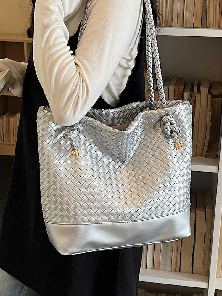 Women's High-grade Hand-woven Fashion Commuter Vintage Bucket Bag