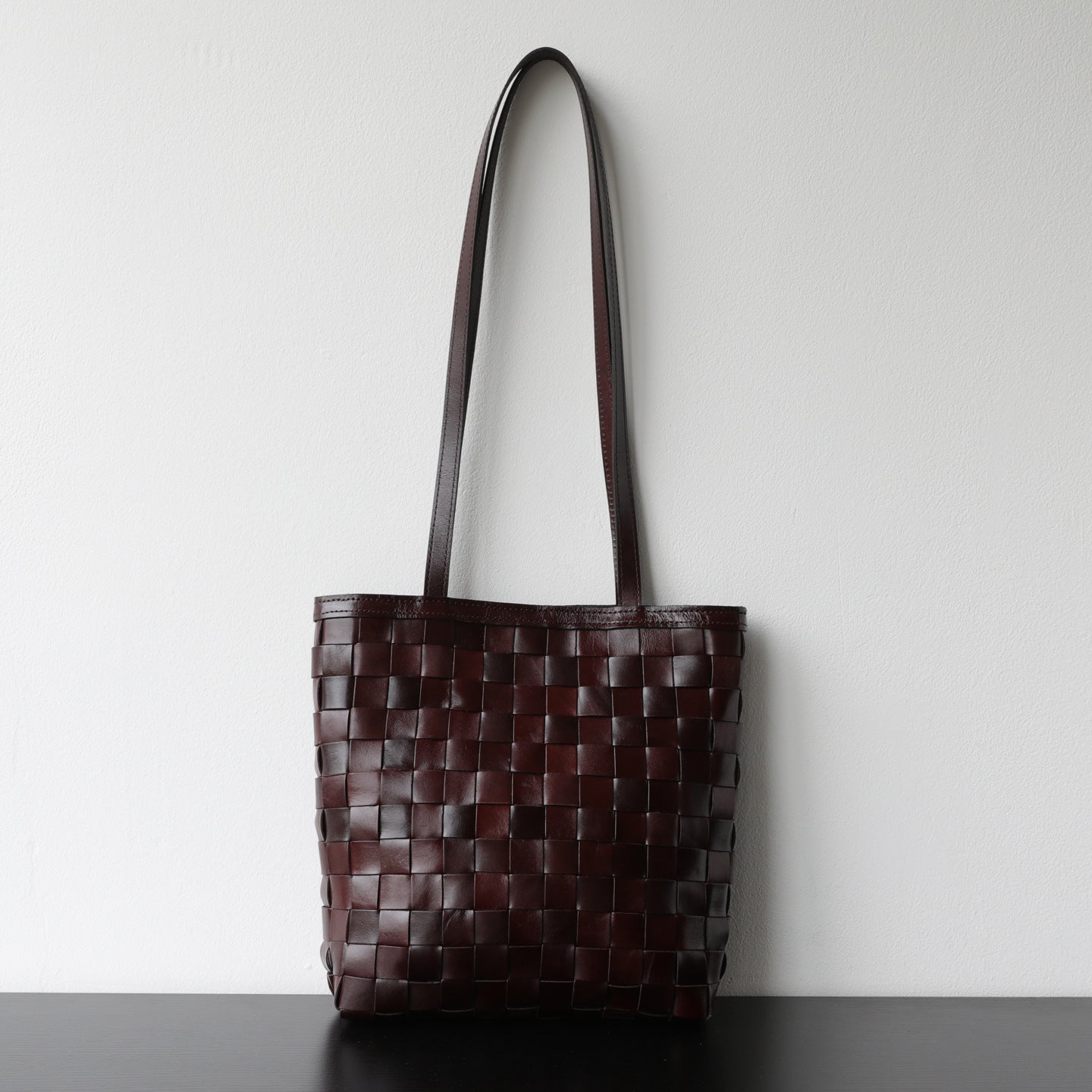 Handmade Retro First Layer Oil Wax Cowhide Woven Women's Shoulder Bag