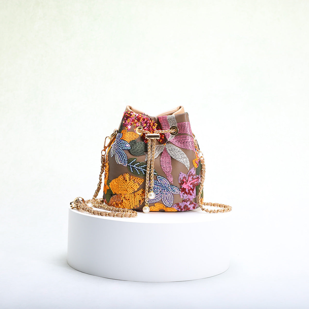 Women's Style Retro National Artistic Mesh Embroidered Flower Sequined Bags