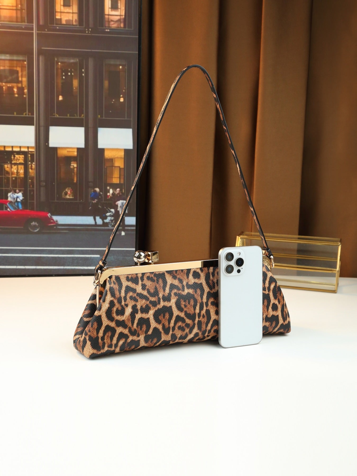Women's Premium Ball Derby Clip Baguette Dinner Business Large Women's Shoulder Bag