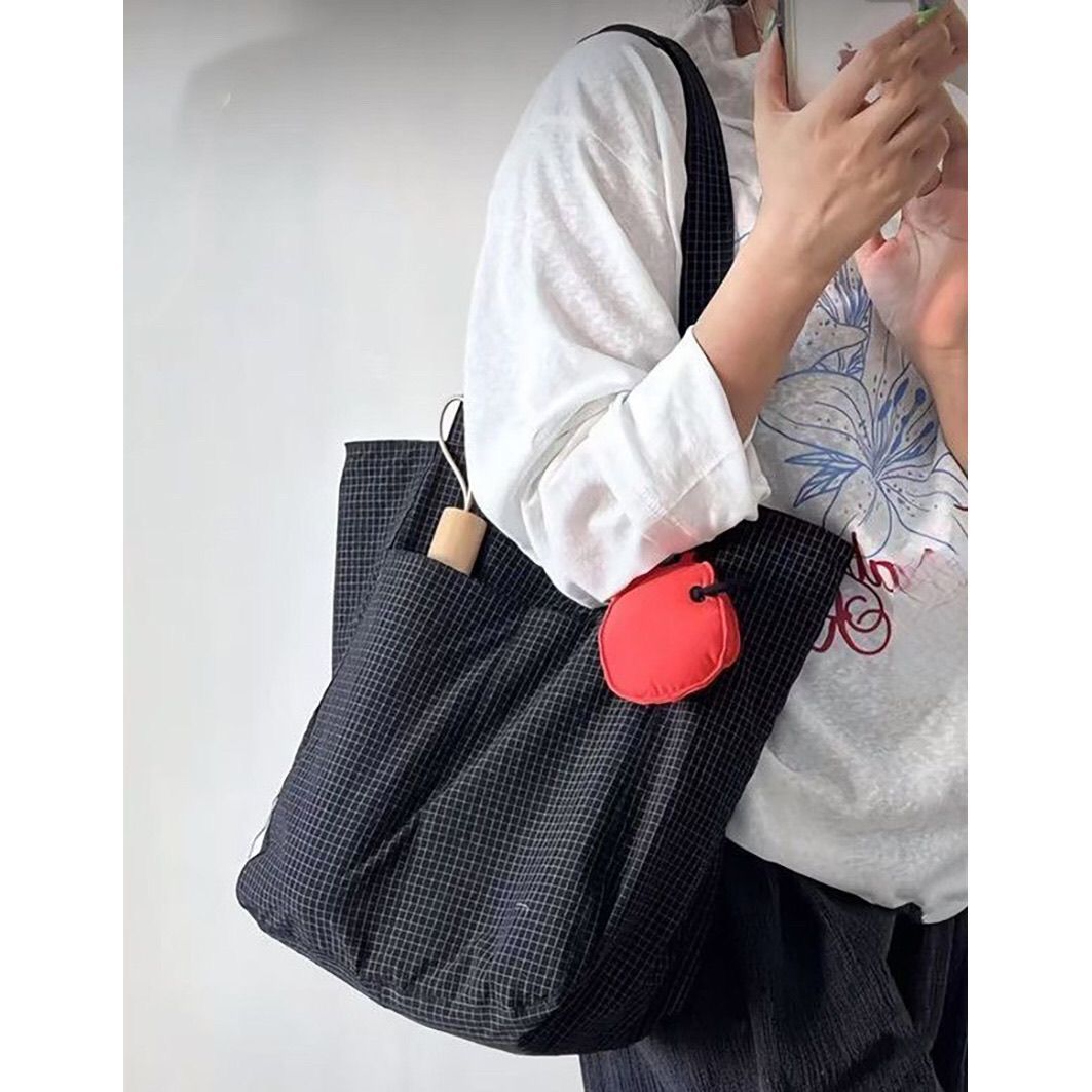 Women's Style Artistic Nylon Canvas Large Capacity Commuter Bucket Bag