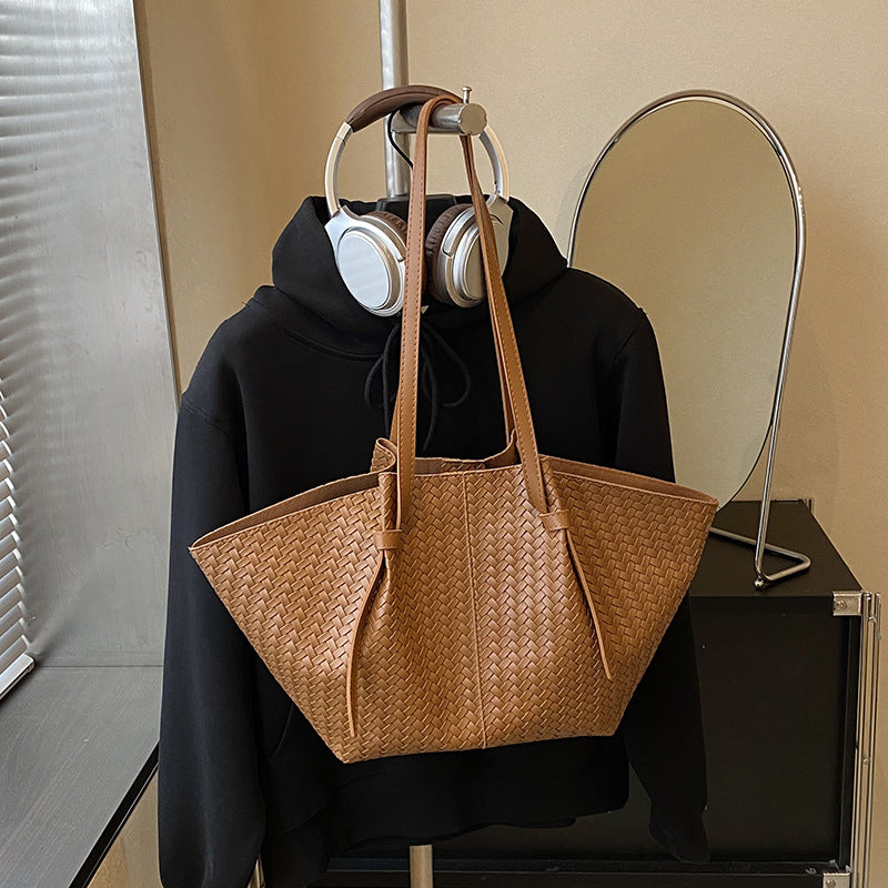 Style Woven Pleated Fashionable Simple Mother Tote Bag