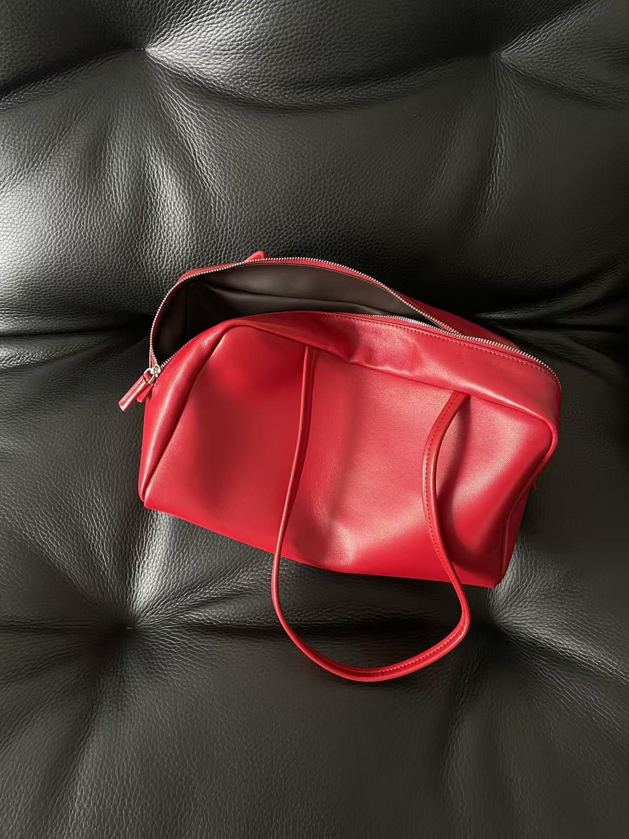 Genuine Leather Boston Red Bowling Commuter Bags