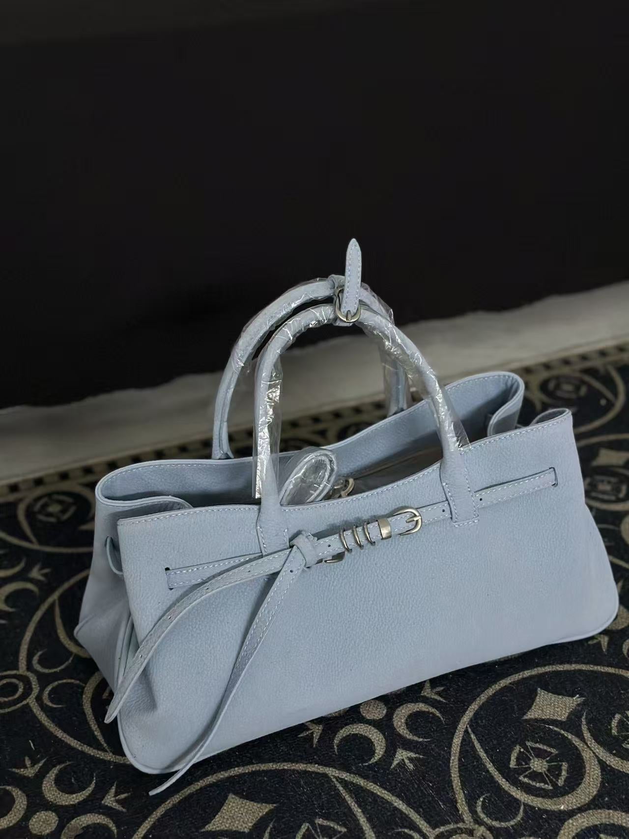 Korean Style Niche Leather Pastel Minimalist Retro Women's Shoulder Bag