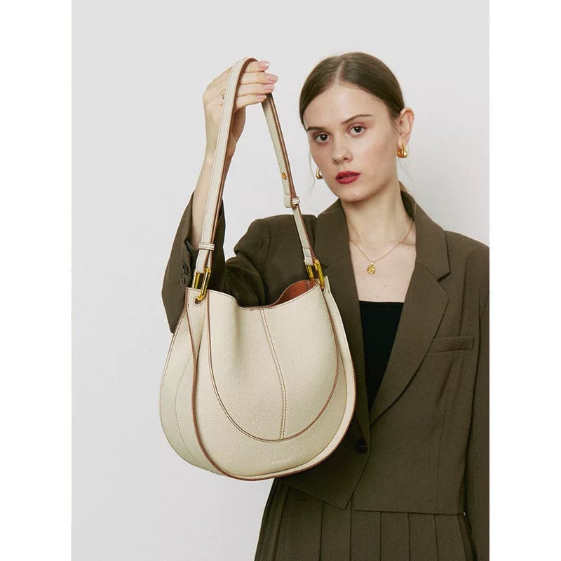 Women's Special Interest Light Luxury High-grade Saddle Style Large Capacity Leisure Women's Shoulder Bag