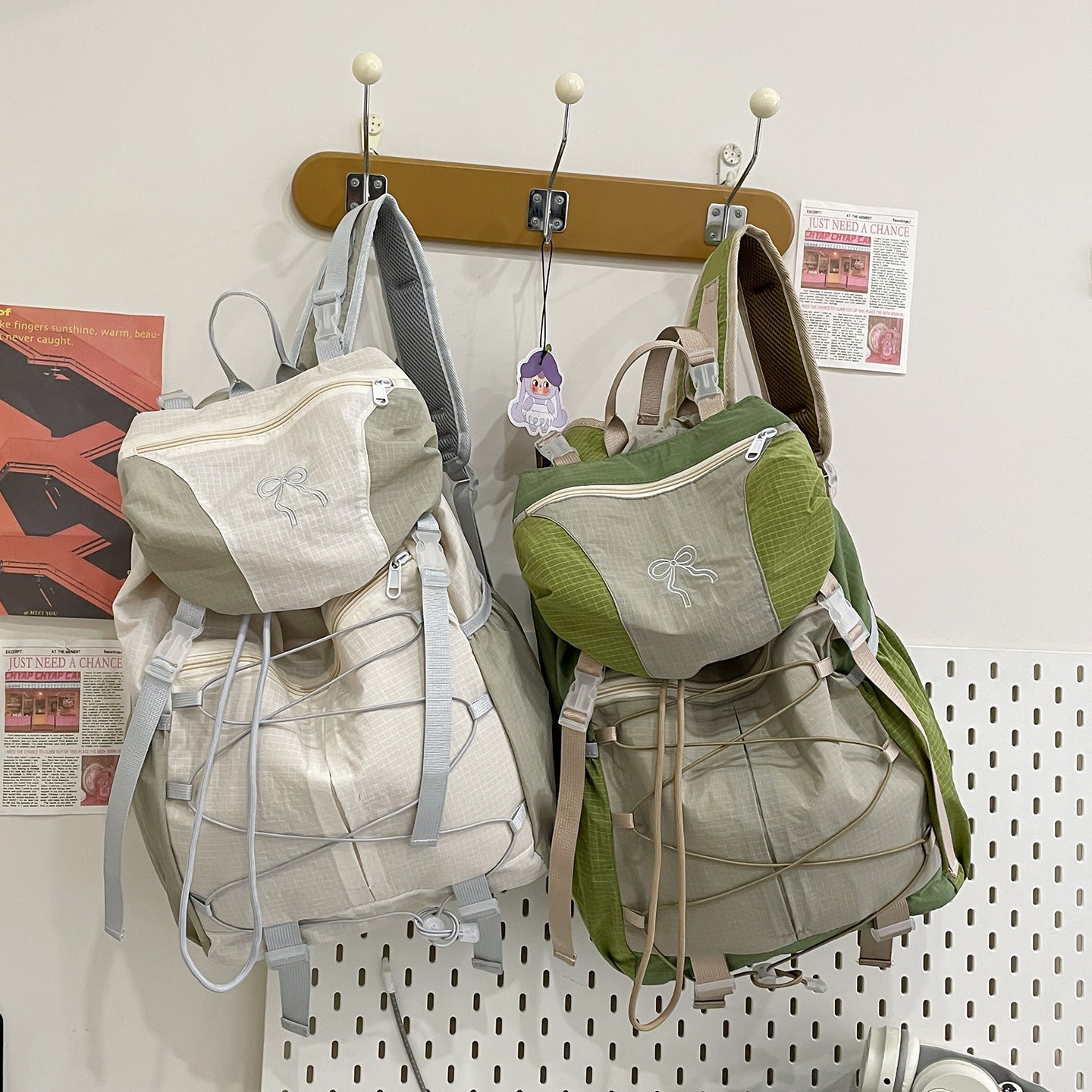 Drawstring Design Large Capacity Hiking Camping Leisure Backpack