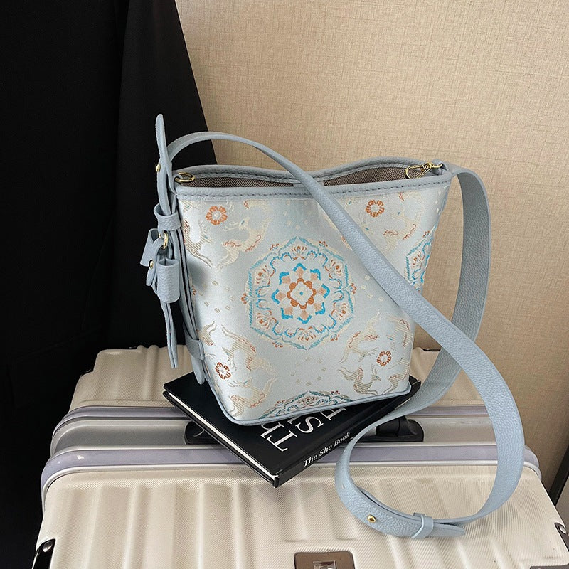 Chinese Style Song Dynasty Brocade Embroidered Portable Self-made Cloth Handmade Bucket Bags