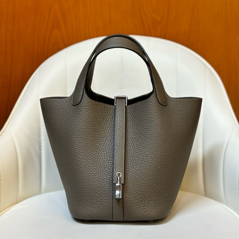 Women's Handmade Wax Line First Layer Cowhide Steel Hardware Vegetable Women's Handbag