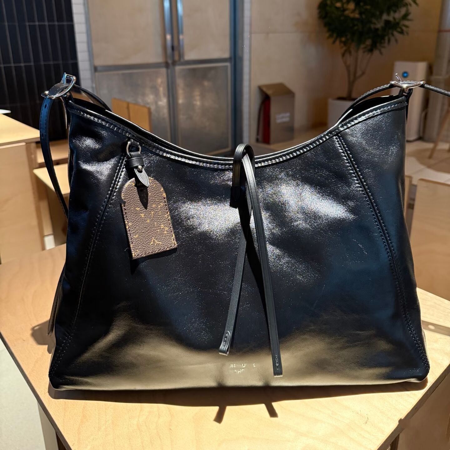 Women's & Men's Home Large Capacity Pure Leather Women's Messenger Bag