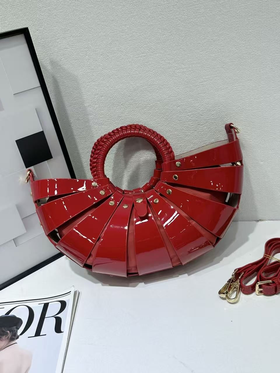 Fashion Fan Shell Trendy Hollow Out Women's Handbag