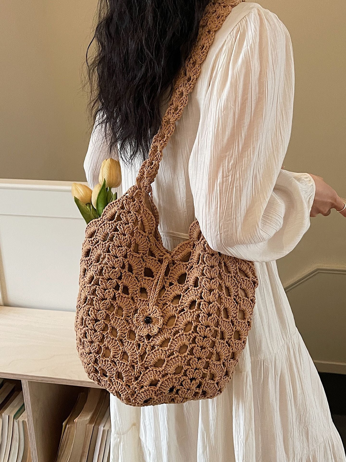 Women's Hollow Straw Large Capacity Summer Single Seaside Vacation Style Women's Shoulder Bag