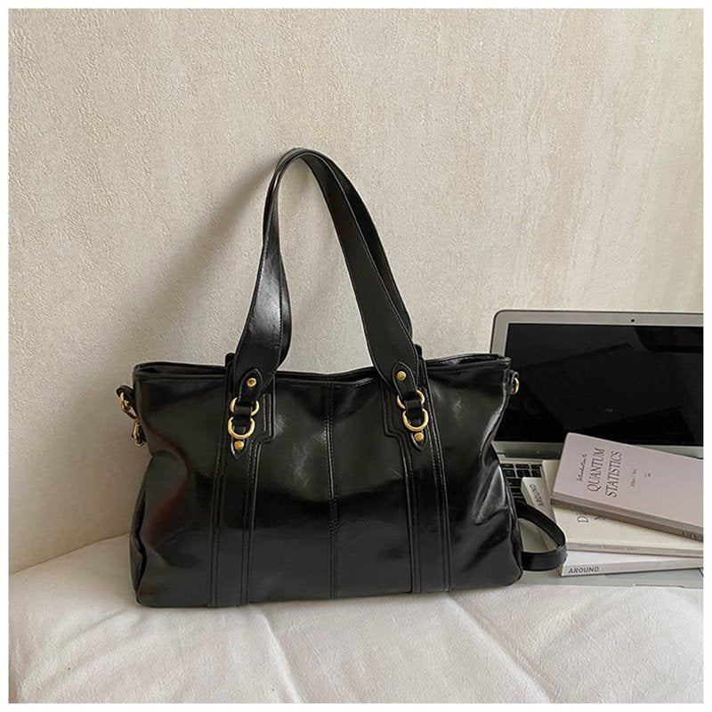 Women's Spring Large Capacity Fashion High-grade Underarm Bag