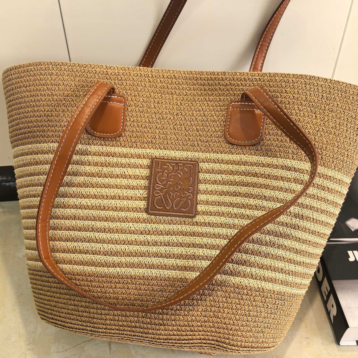 Version Striped Large Capacity Hand-held Hand-woven Vacation Shoulder Bags