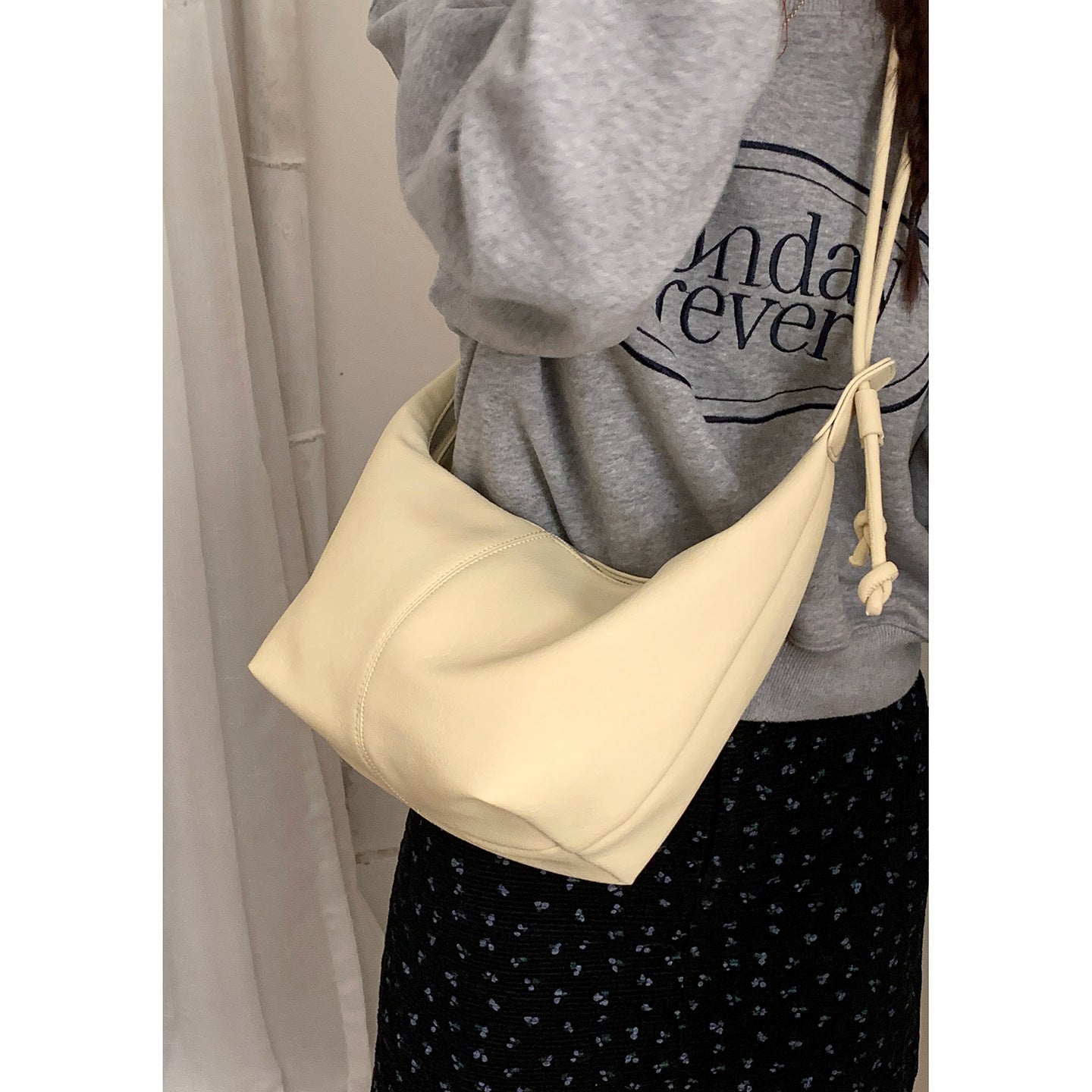 Women's Fashion Large Capacity Simple Solid Color Underarm Bag