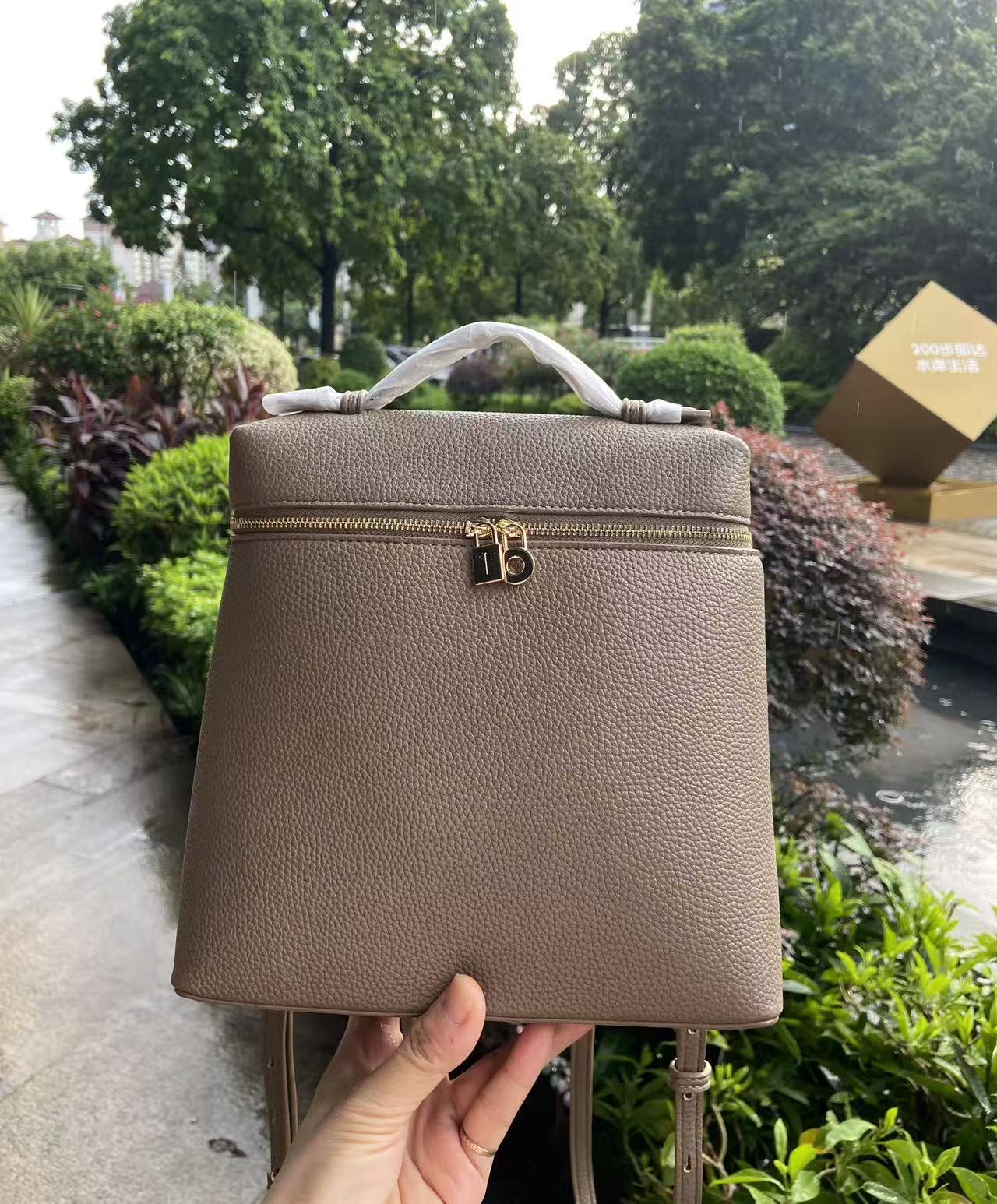 Women's Leather High Sense Design College Commuter Light Bags