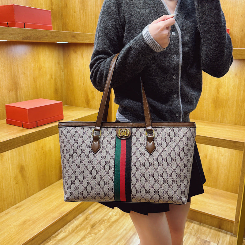 Large Capacity Elegant Fashion Commuter Retro Women's Shoulder Bag