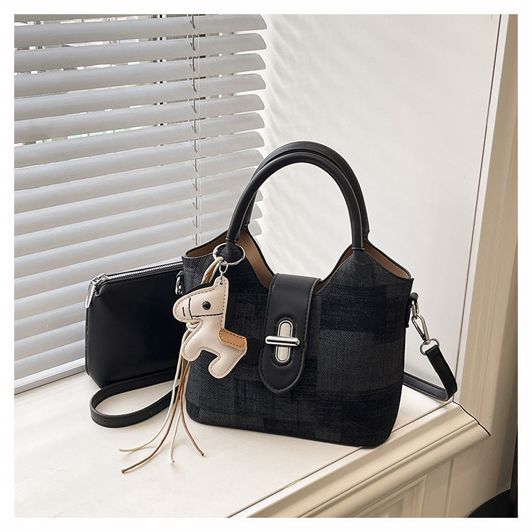 Women's Large Capacity Portable Vegetable Basket Fashion Bucket Bag