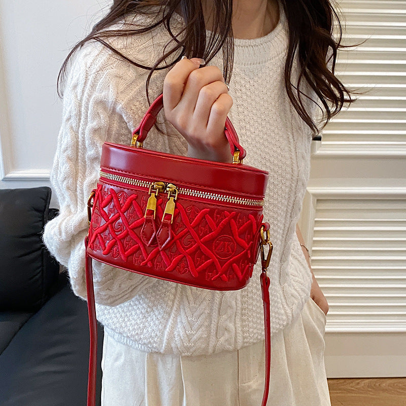 Fashion Exquisite Box Classic Style Retro Women's Handbag